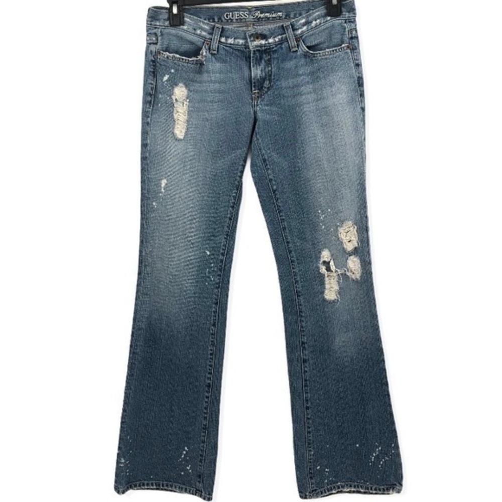GUESS Foxy Destroyed Size 29 Jeans.